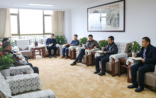 扶貧村來公司對接扶貧事宜