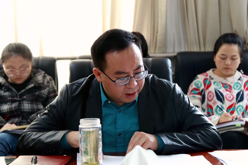 黨委書記、董事長胡會清領(lǐng)學(xué)習(xí)總書記在國家勛章和國家榮譽(yù)稱號頒授儀式上的講話及稱號獲得者事跡材料