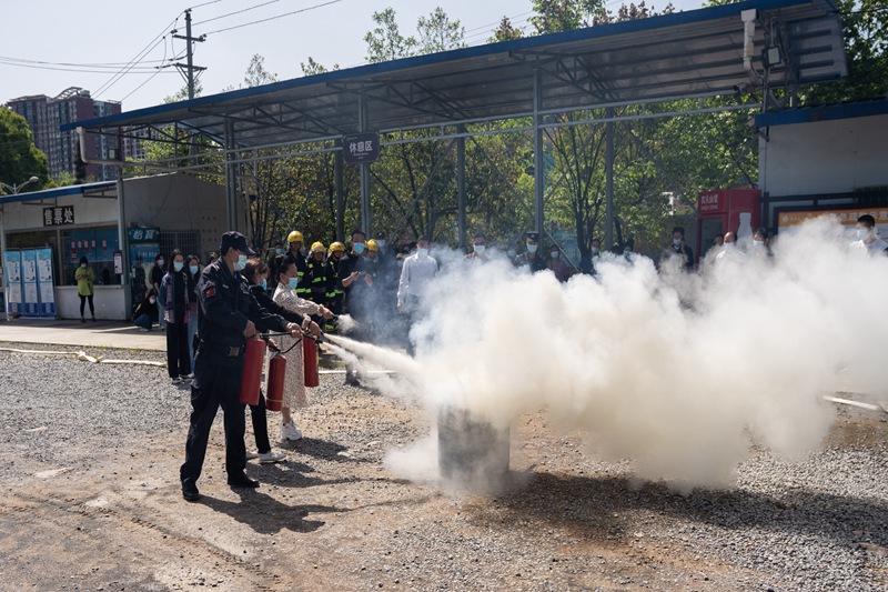 土司城景區(qū)開展火災應急演練活動
