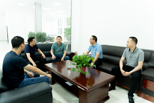 1656059282449051.jpg 9786c140cef3438705a01b81a1426ca.jpg